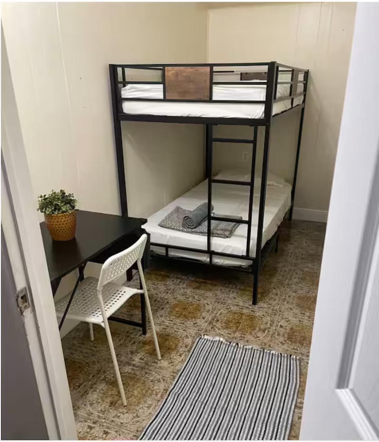 Private Sleep Pod Near Mia Apartamento Miami